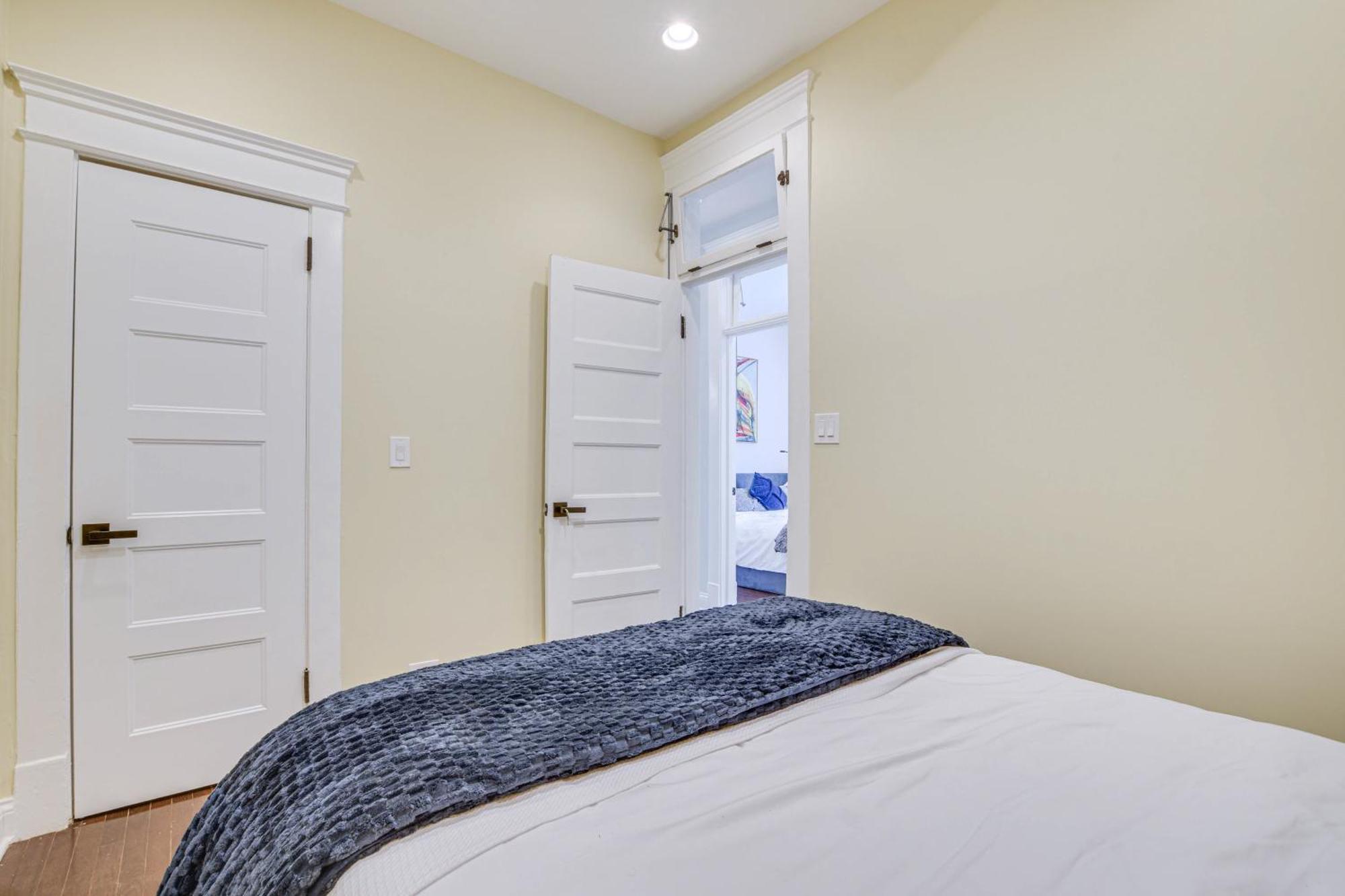 Spacious Condo With Deck About 3 Mi To Downtown Chicago! מראה חיצוני תמונה