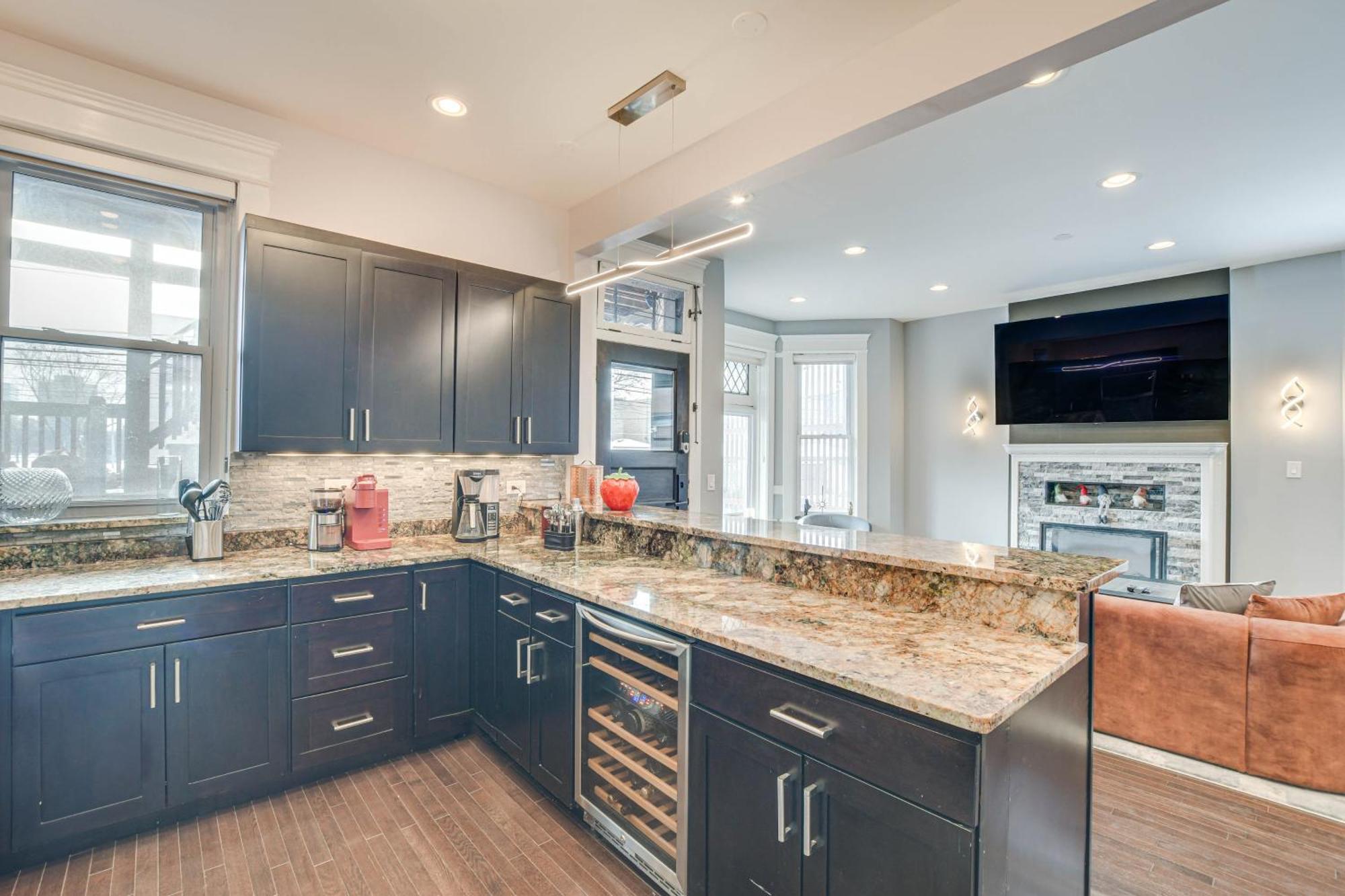 Spacious Condo With Deck About 3 Mi To Downtown Chicago! מראה חיצוני תמונה