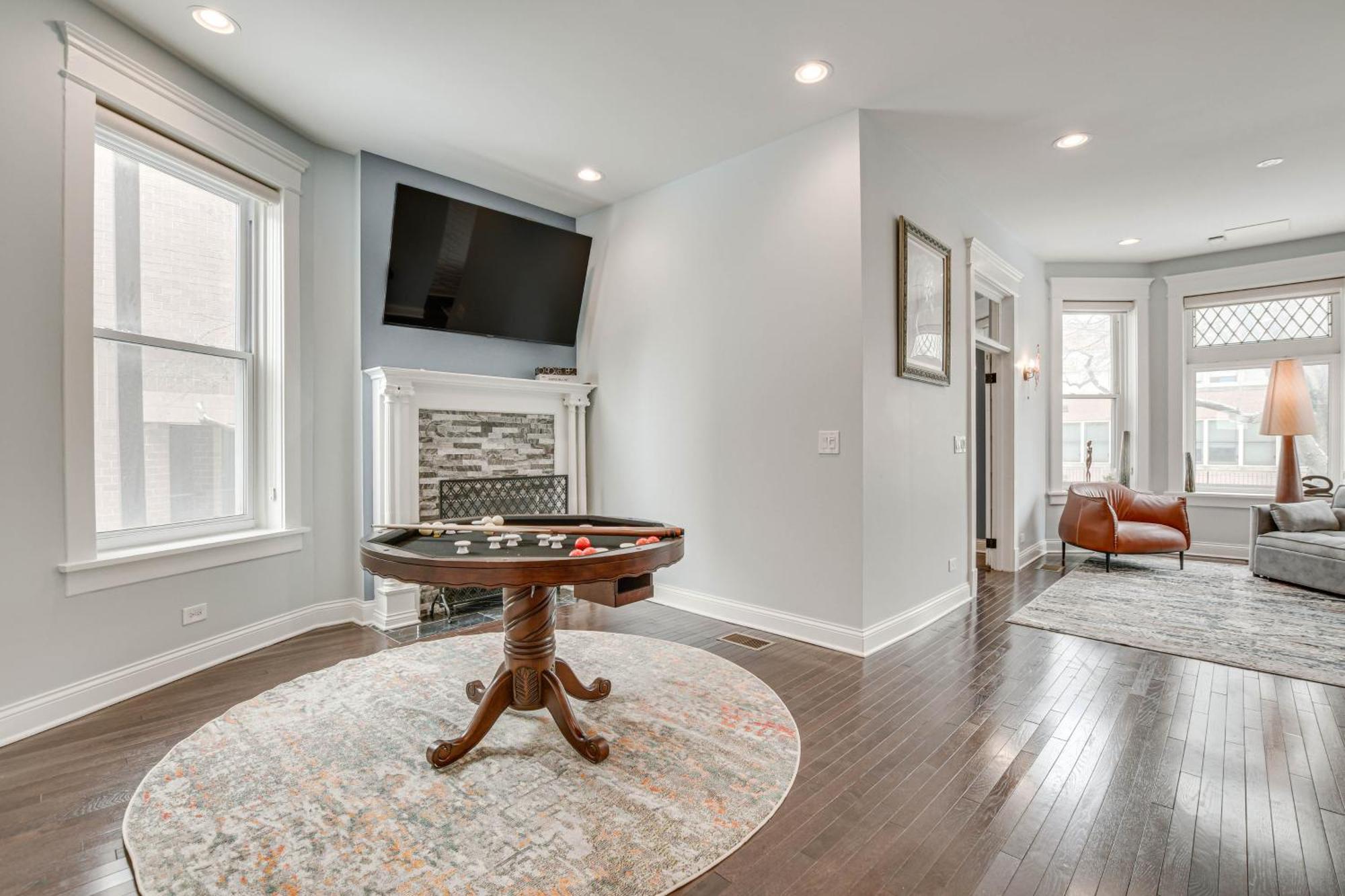 Spacious Condo With Deck About 3 Mi To Downtown Chicago! מראה חיצוני תמונה
